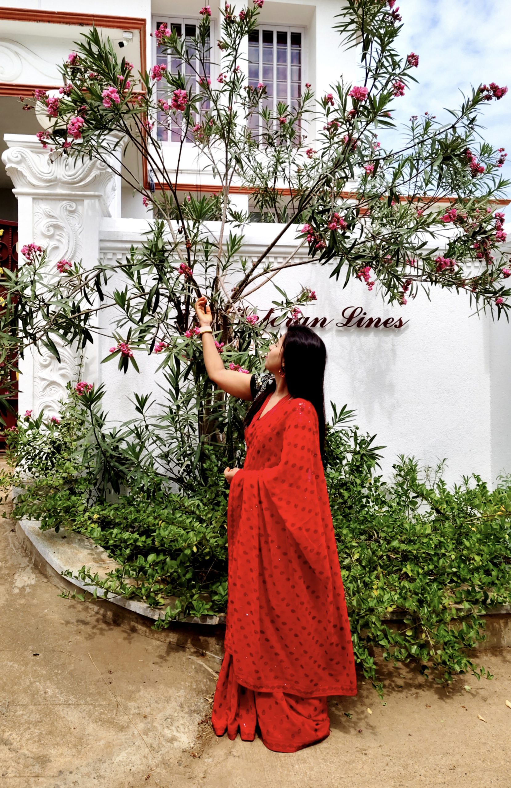 Red Georgette Party Wear Saree with Red & Black Heavy Stone Work - Image 3