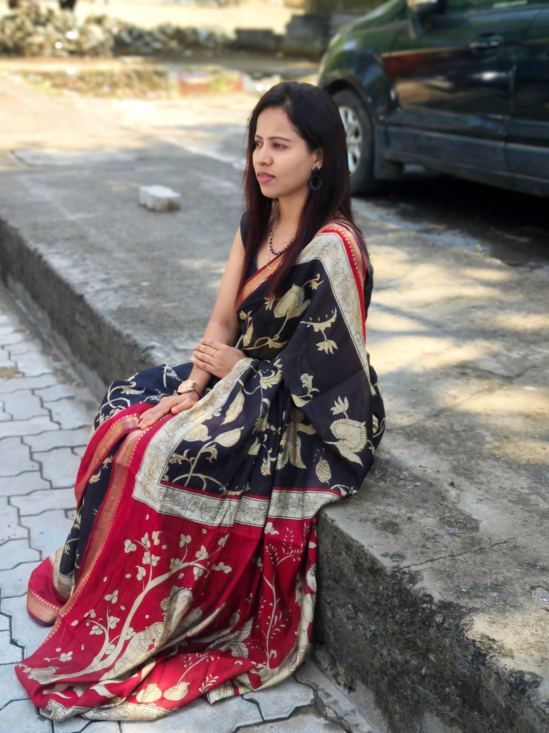 Stunning Black Soft Cotton Kalamkari Print Zari Weaving Border with Unstitched Running Blouse - Image 3