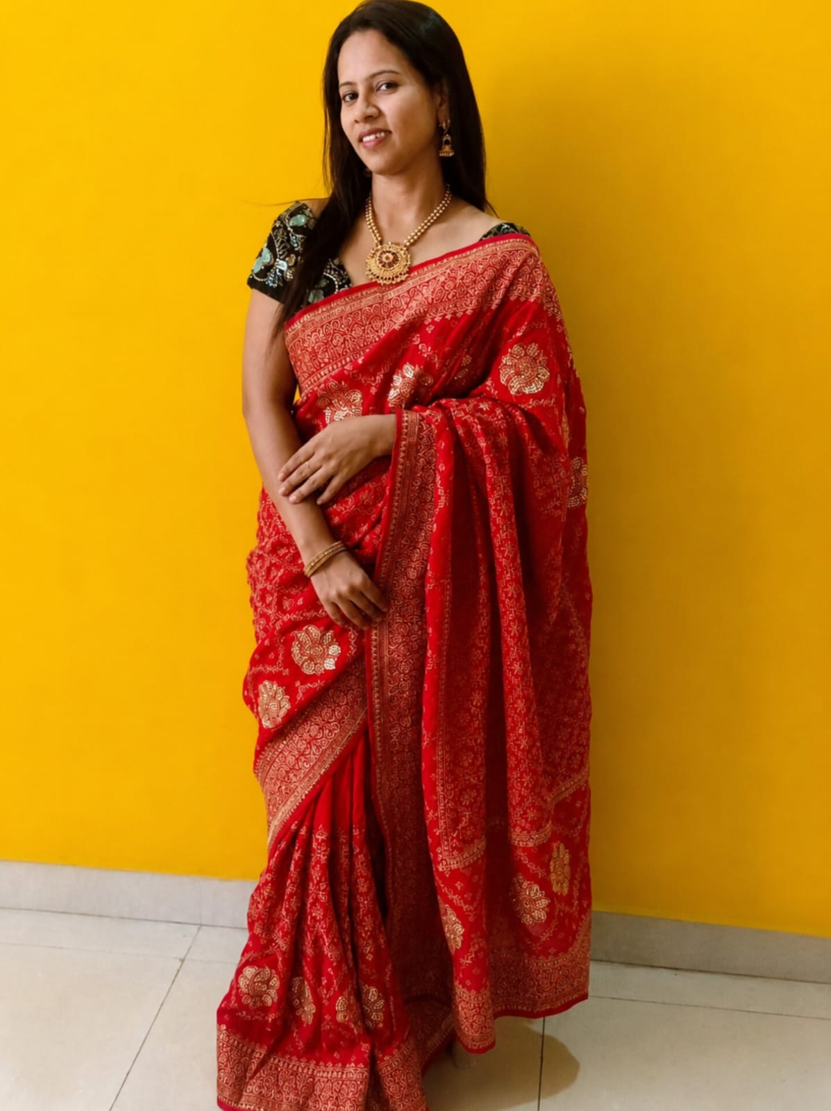 Elegant Rani Pink Saree Featuring Heavy Gold Embroidery & Stone Embellishments - Image 2