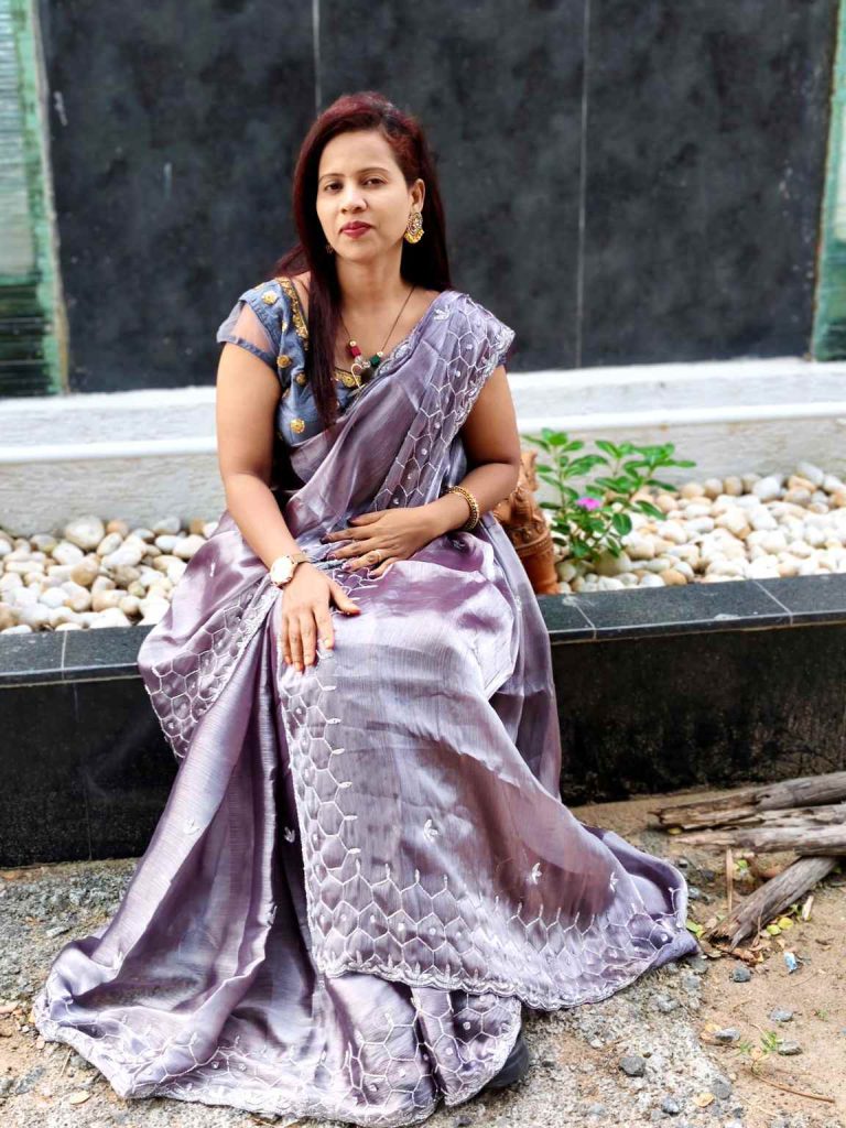 dusty-grey-jimmy-choo-saree-with-honey-comb-cutwork-embroidery-unstitched-blouse